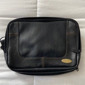 Mainstays Toiletry Bag with Zipper